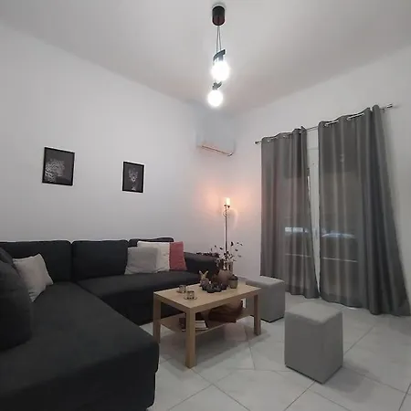 The Grey House Apartment Piraeus